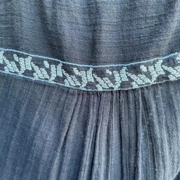 PAIGE Lina Top in Black/Bering Sea - Picture 4 of 7